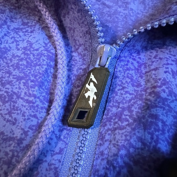 VTG Surf Style Windbreaker - Picture 3 of 6